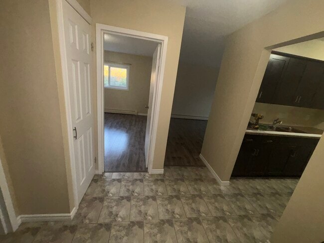 Photo - 30-30 Westmount Rd W Unit 16