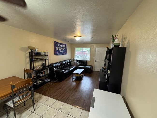 Photo - 1969 N Canyon Rd Unit Apt 112