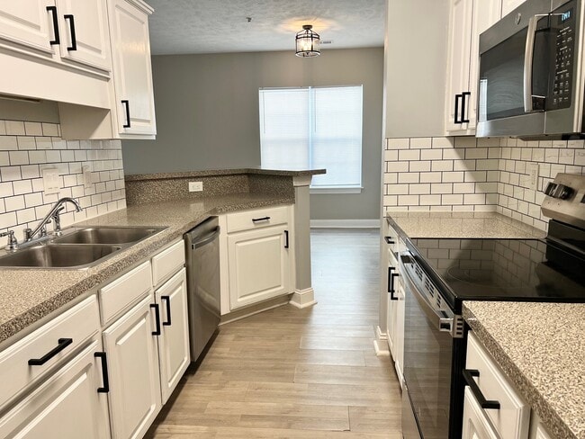 Photo - 110 Fountain Pointe Ln Unidad 110 Fountain Pointe Lane Rental