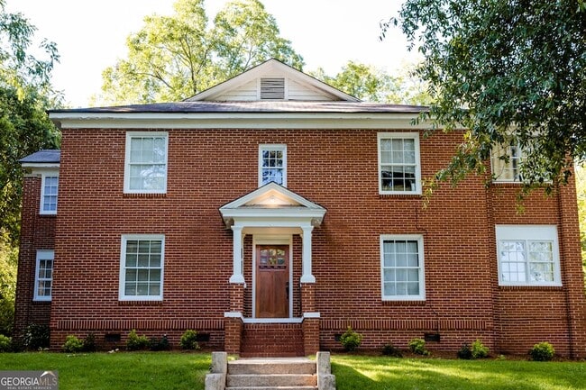 Building Photo - 111 E Screven St