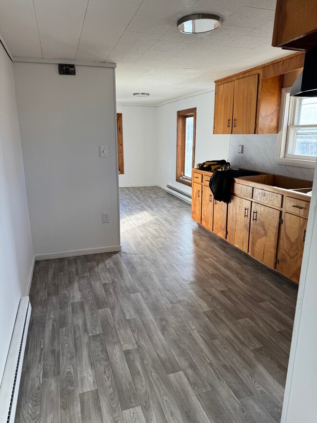 Building Photo - 24 Delaware St Unit Apartment B