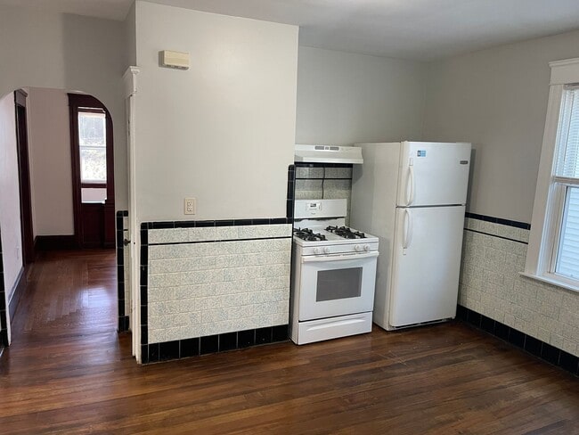 Photo - 72-74 Academy Avenue Unit 2