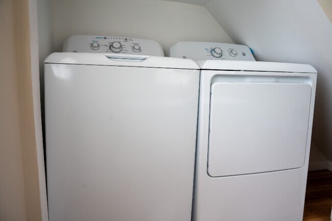 Photo - 1209 Brooke Rd