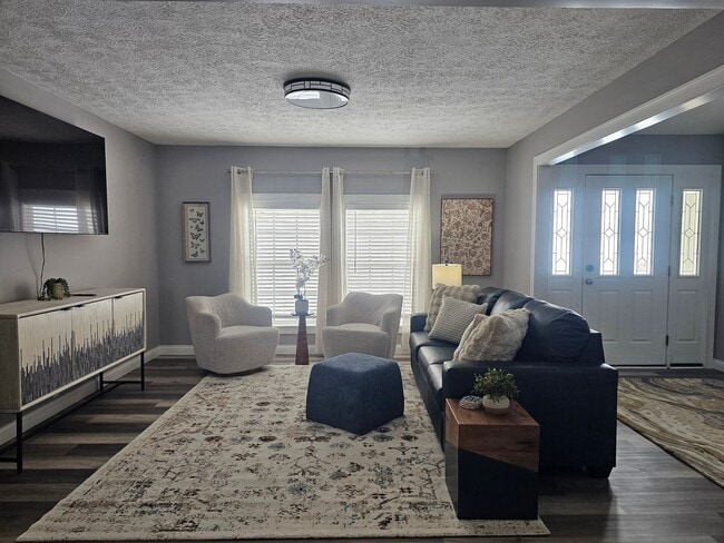 Photo - Family Friendly Home With Pool In Greensburg, IN