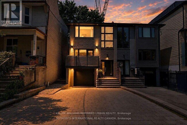 Photo - 32 Eaton Ave Unité 2