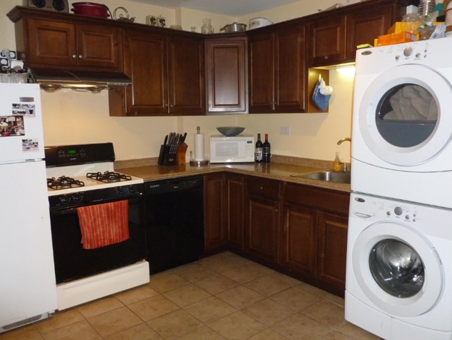 Photo - 1832 N Marshfield Ave Unit 1