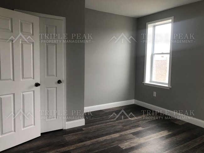 5437 Master St Unit 2