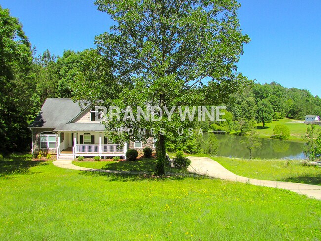 Photo - 366 Paces Overlook Trce