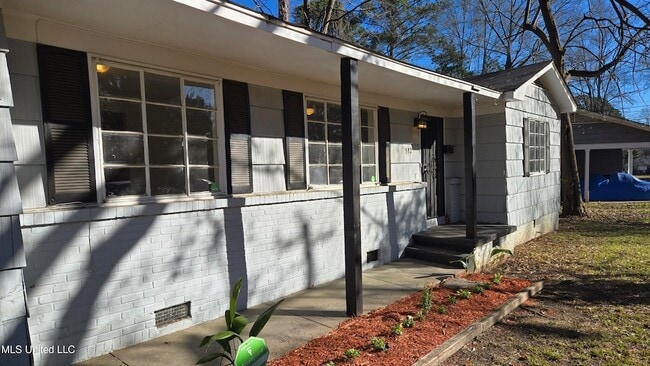 Photo - 512 Woodward Ave