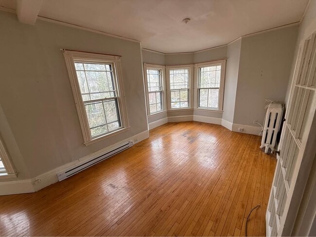 Photo - 8 Hurlbut St Unidad 8-2