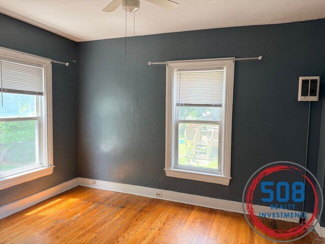 Building Photo - 1 Vinton St Unit 2