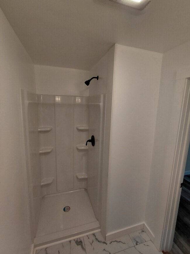 Photo - Fox & Main Apartments Unit 9