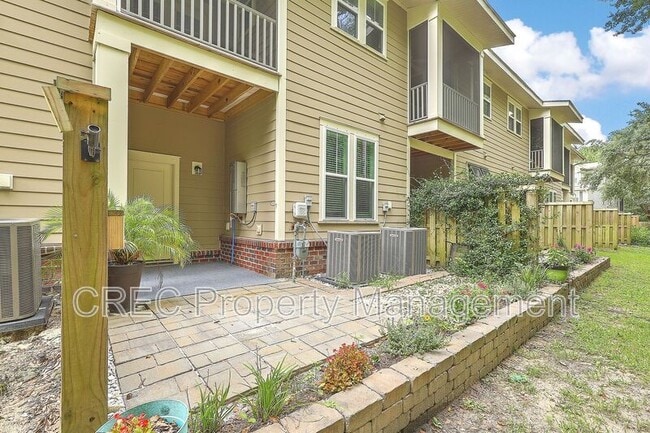 Photo - 1259 Dingle Rd