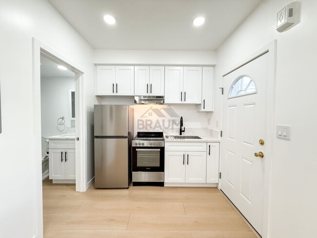 Photo - 11228 Huston St Unit 9