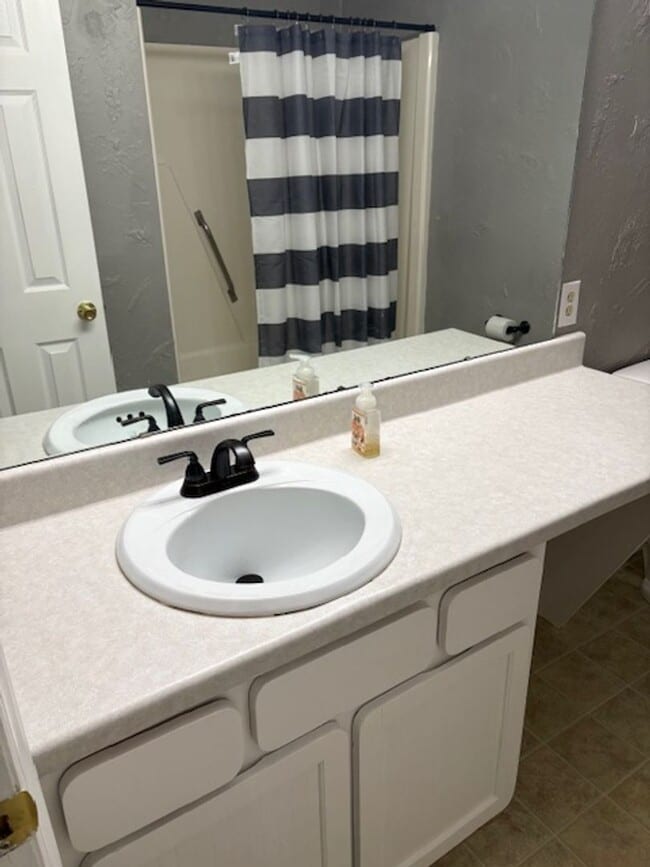 Photo - Start your Next Chapter!!! 2nd Floor Condo, Close to Shopping and Dining!!!