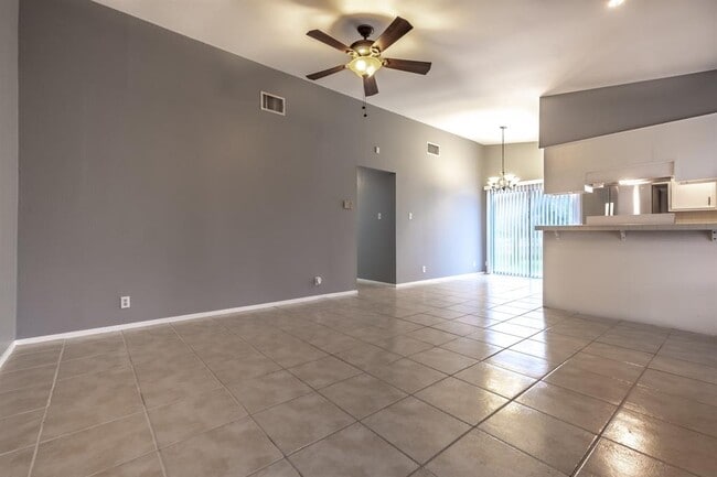 Photo - 9009 Sawtooth Ln
