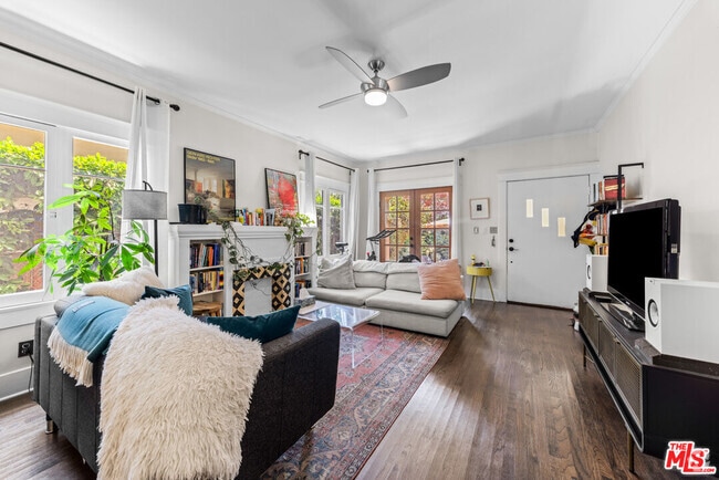 Building Photo - 813 1/2 N Coronado St Rental