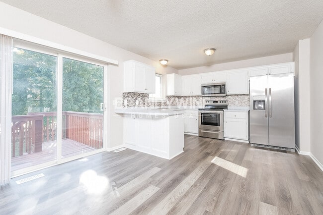 Photo - 19307 Diamond Ln