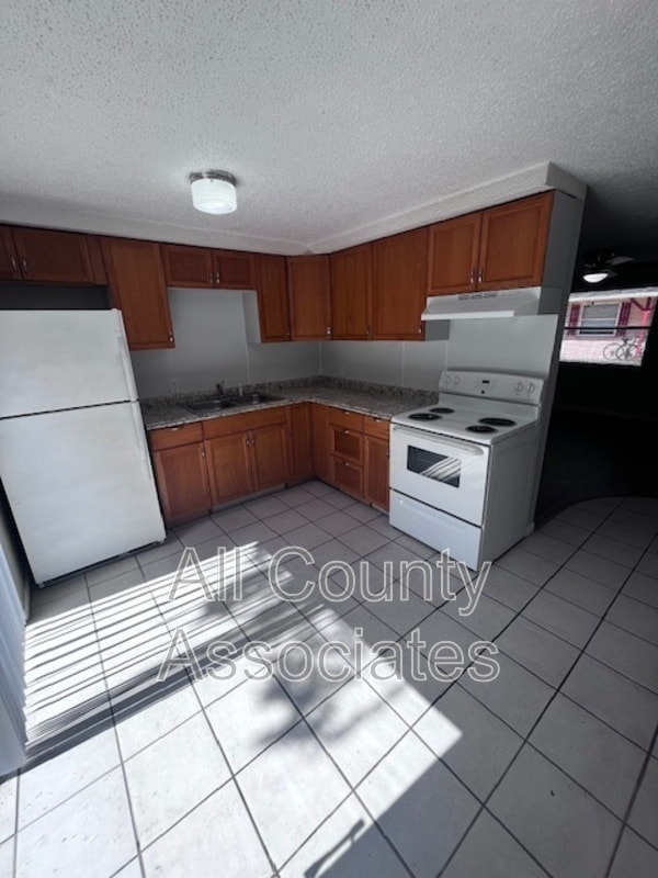 Building Photo - 6334 Alaska Ave Rental