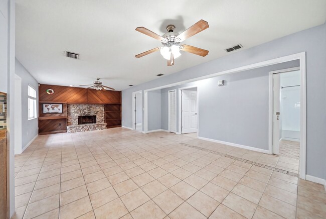 Photo - 8334 Crosswicks Dr