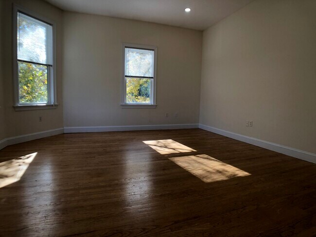 Building Photo - 9 Gardner Terrace Unit 3