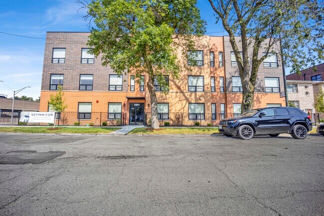 Photo - 5071 N Northwest Hwy Unit 103