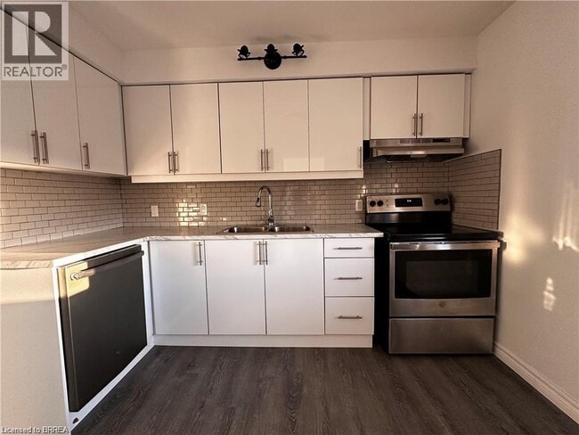 Photo - 73 FOURTH Avenue Unit# 2 Unité 2