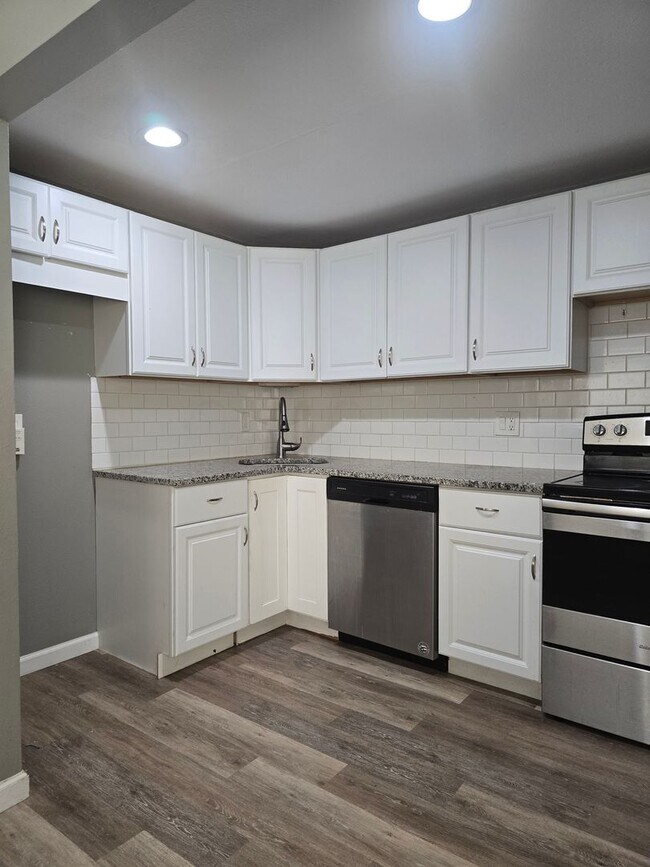 Photo - Updated 2 Bedroom 1.5 Bath in Westminster Unidad #1