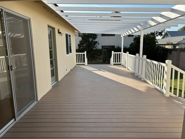 Photo - Adorable 5 Bedroom 3 Bathroom Orange Home Near Old Towne!