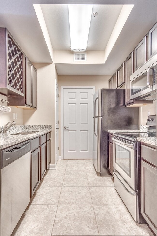 Photo - The Residences at Cypress Preserve Luxury ... Unidad 104