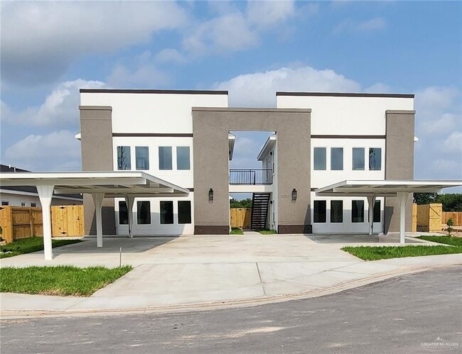 Building Photo - 3502 S Dominique Dr Rental