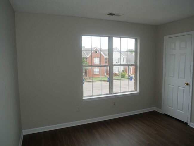 Photo - 7272 Madelyn Cove