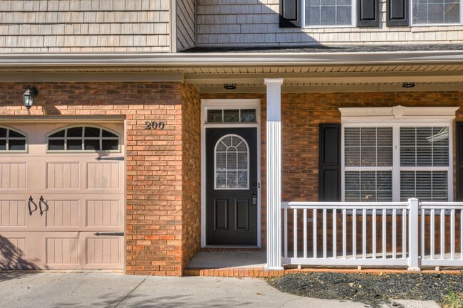 Photo - 200 Kline St NW