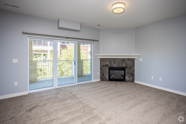 2BR, 2BA - 1,440 SF - The Hawthorne