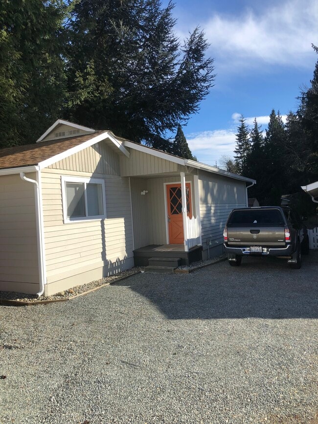 Building Photo - 16602 6th Ave SW Rental