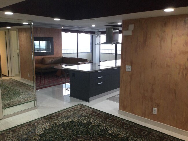 Photo - 5280 N Ocean Dr Unidad 5a