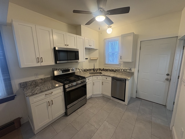 Building Photo - 124 Leo Ave Unit 1