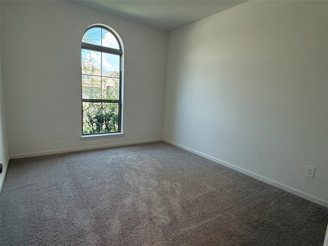 Building Photo - 4942 Hitchings Ct