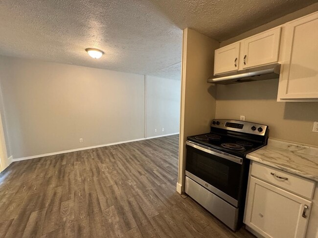 Photo - Far Eastside 4 Bedroom 2 Bath
