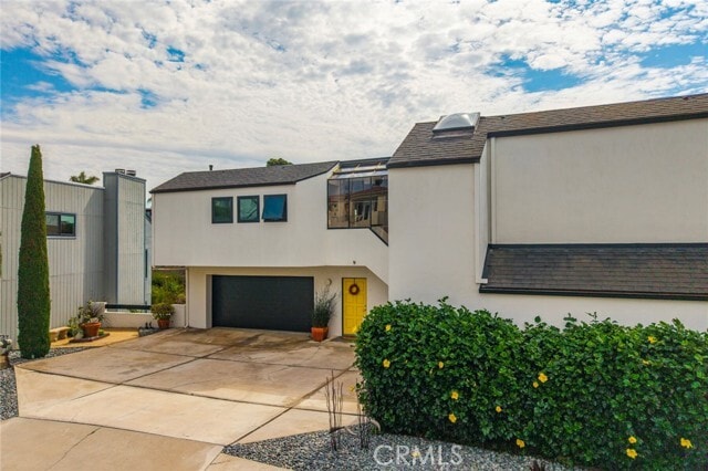 Building Photo - 319 Cazador Ln Unit B