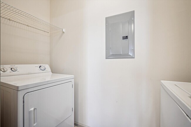 B1 - 2 Bed / 2 Bath - 967 Sq.Ft.
