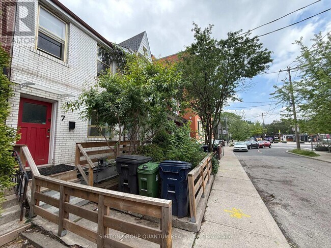 Photo - 7 Casimir St