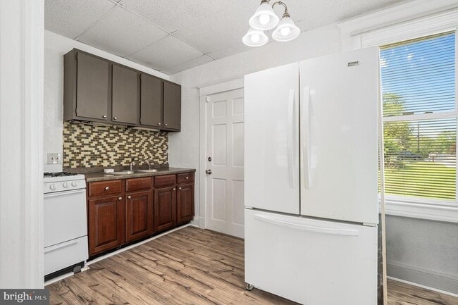 Photo - 414 N Broadview Blvd