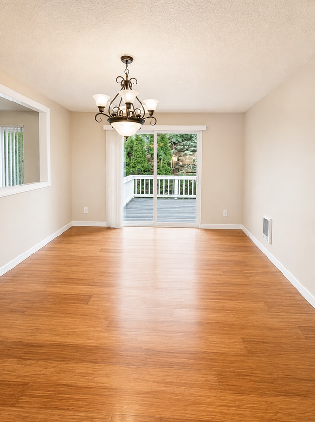 Photo - Beautiful 2 Bedroom 1 3/4 Bath Duplex in Gig Harbor!