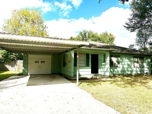 Building Photo - 6419 Thrush Dr