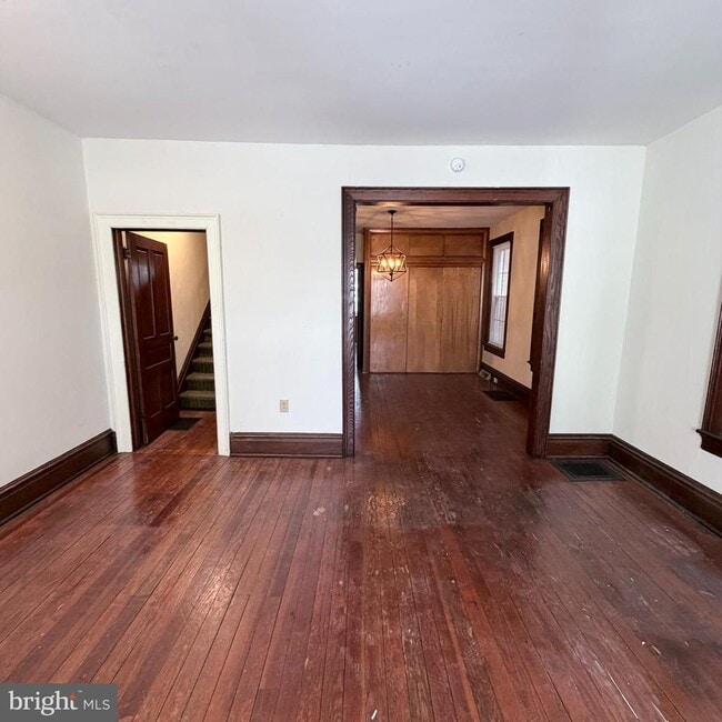 Photo - 235 Park Ave