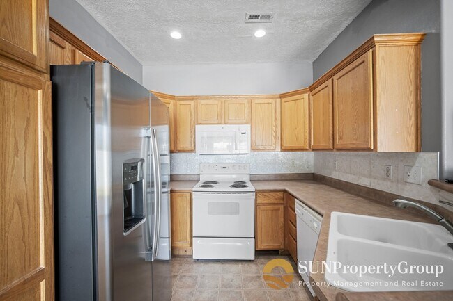1574 Calais Ct