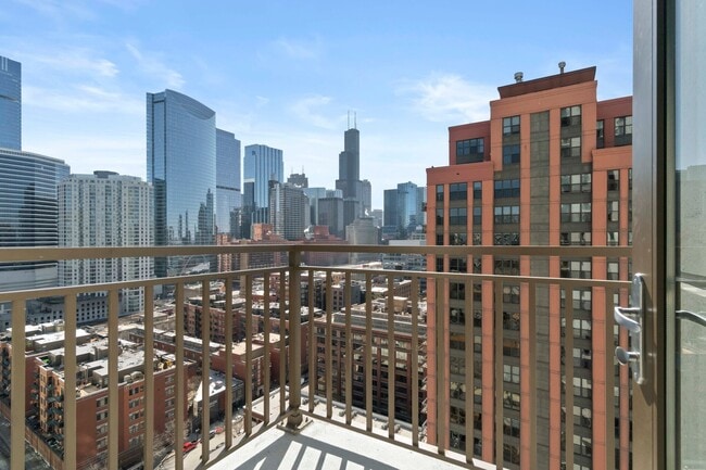 Photo - 357 N Desplaines St Unit 1206
