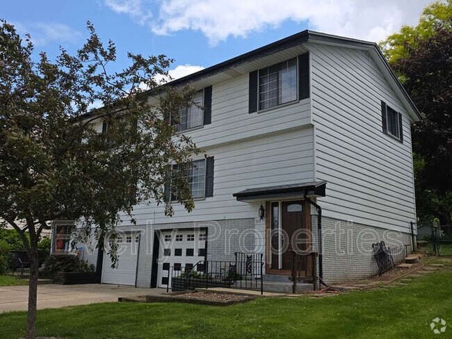 Building Photo - 219 McDivitt Ln Rental