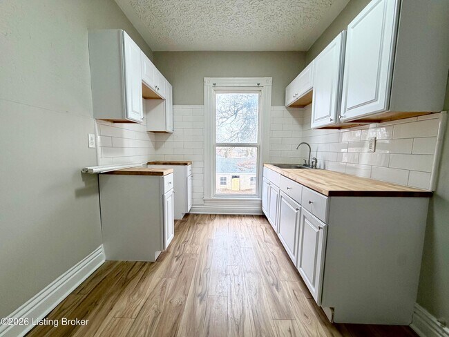 Photo - 2631 W Madison St Unit 2